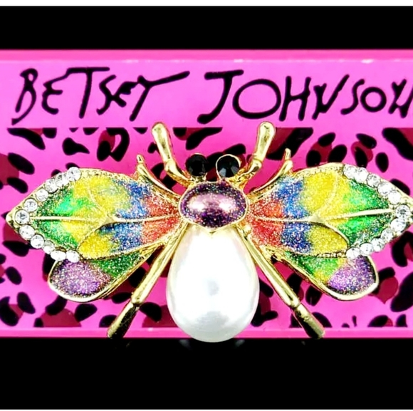 Gold plated Crystal rainbow pearl Bee brooch - Picture 7 of 13